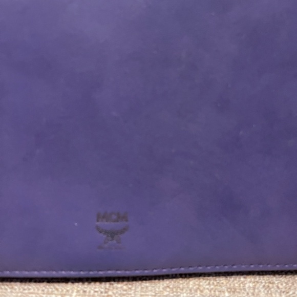 MCM Purple Crossbody Bag with Sleek Design - Picture 2 of 10